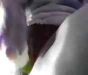 mi madre se masturba en tanga roja 