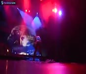 Dorothy Black est trop chaude et joue avec le feu