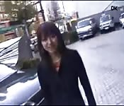 Asiatique mature fait un strip