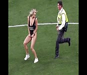 Frau bei Champions League 2019