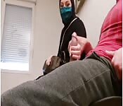 MILF arabe essaie de résister